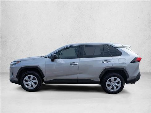 Certified 2025 Toyota RAV4 LE AWD/4WD image 9
