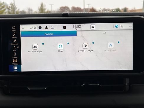 Certified 2024 Jeep Wrangler Sahara w/ Technology Group image 15