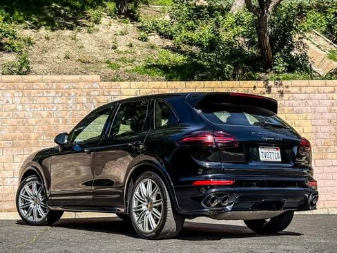 Used 2017 Porsche Cayenne GTS image 15