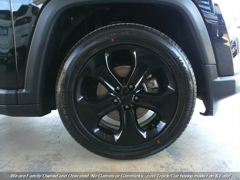 Used 2019 Jeep Compass Altitude image 45