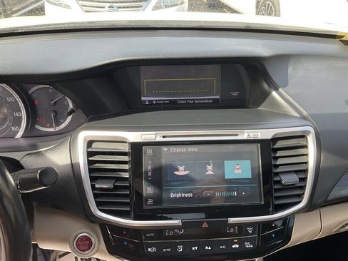 Used 2016 Honda Accord EX-L image 33