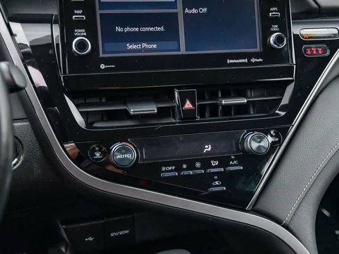 Used 2023 Toyota Camry XSE image 21