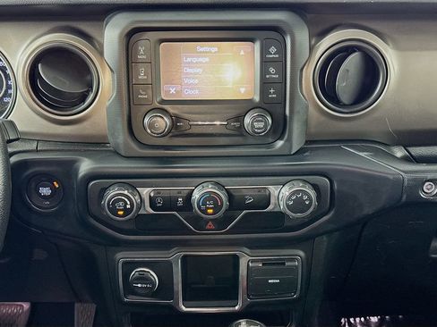 Used 2020 Jeep Wrangler Unlimited Sport image 37