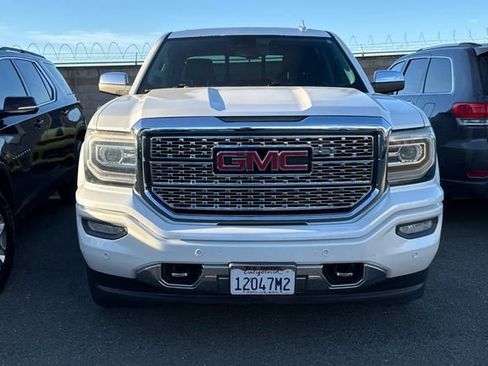 Used 2018 GMC Sierra 1500 Denali w/ Denali Ultimate Package image 3