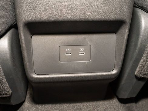 Certified 2025 Nissan Rogue SV image 8