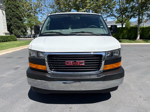 Used 2024 GMC Savana 2500 w/ Driver Convenience Package RWD image 4
