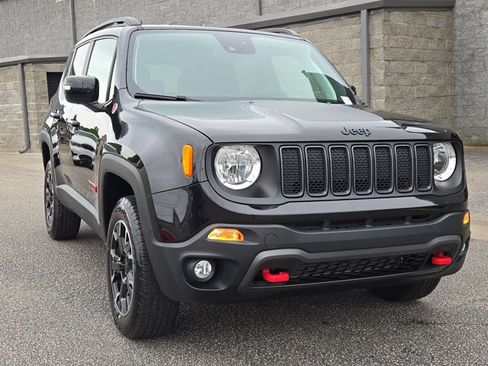 Used 2023 Jeep Renegade Trailhawk AWD/4WD image 16