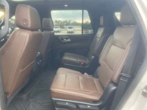 Used 2021 Chevrolet Tahoe High Country w/ Premium Package image 20