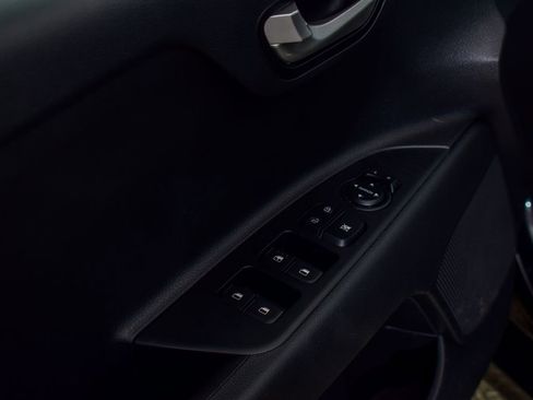 Used 2023 Kia Rio LX image 11