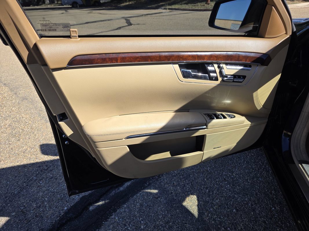 Used 2012 Mercedes-Benz S 550 4MATIC image 13