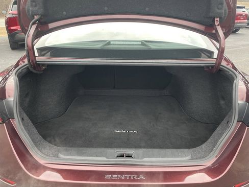 Used 2021 Nissan Sentra SV image 29