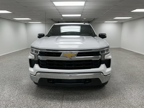 Used 2024 Chevrolet Silverado 1500 LT AWD/4WD image 3