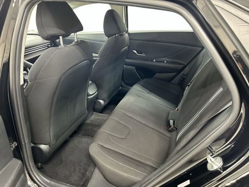 Used 2023 Hyundai Elantra SEL FWD image 19
