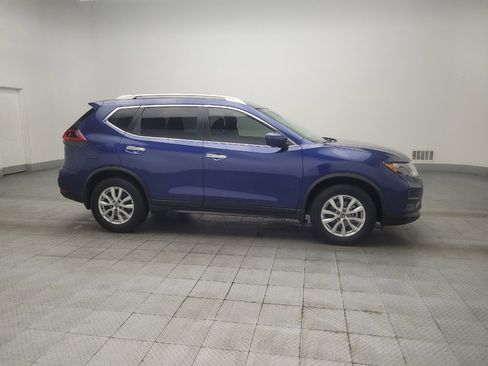 Used 2018 Nissan Rogue SV w/ Premium Package FWD image 11