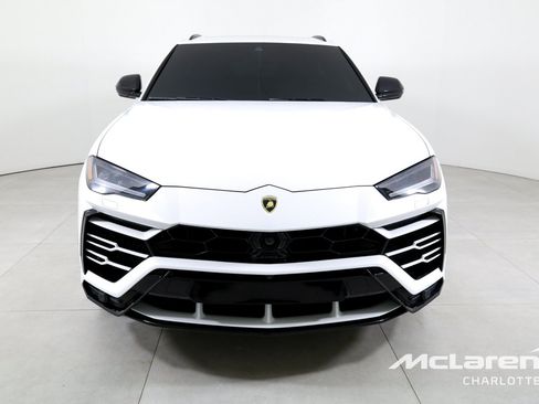 Used 2019 Lamborghini Urus AWD/4WD image 4