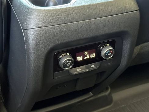 New 2026 Chevrolet Traverse LT w/ Sun and Wheel Package FWD image 20