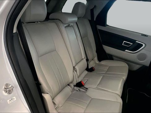 Used 2017 Land Rover Discovery Sport HSE AWD/4WD image 19
