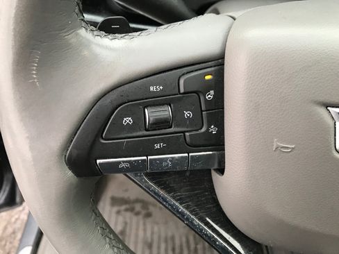 Used 2021 Cadillac XT6 Premium Luxury image 18