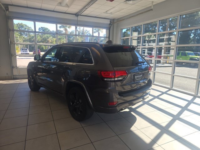 Used 2015 Jeep Grand Cherokee Altitude RWD image 7