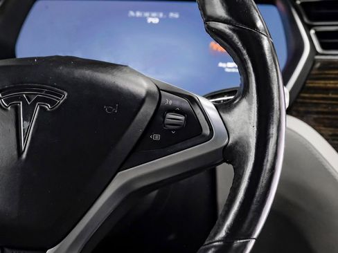 Used 2016 Tesla Model S 70 image 24