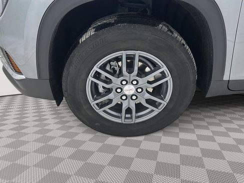 Used 2025 GMC Acadia Elevation image 28