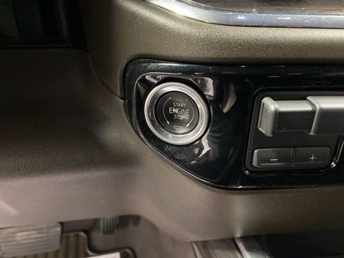 Used 2024 Chevrolet Silverado 1500 LTZ w/ LTZ Convenience Package II image 32