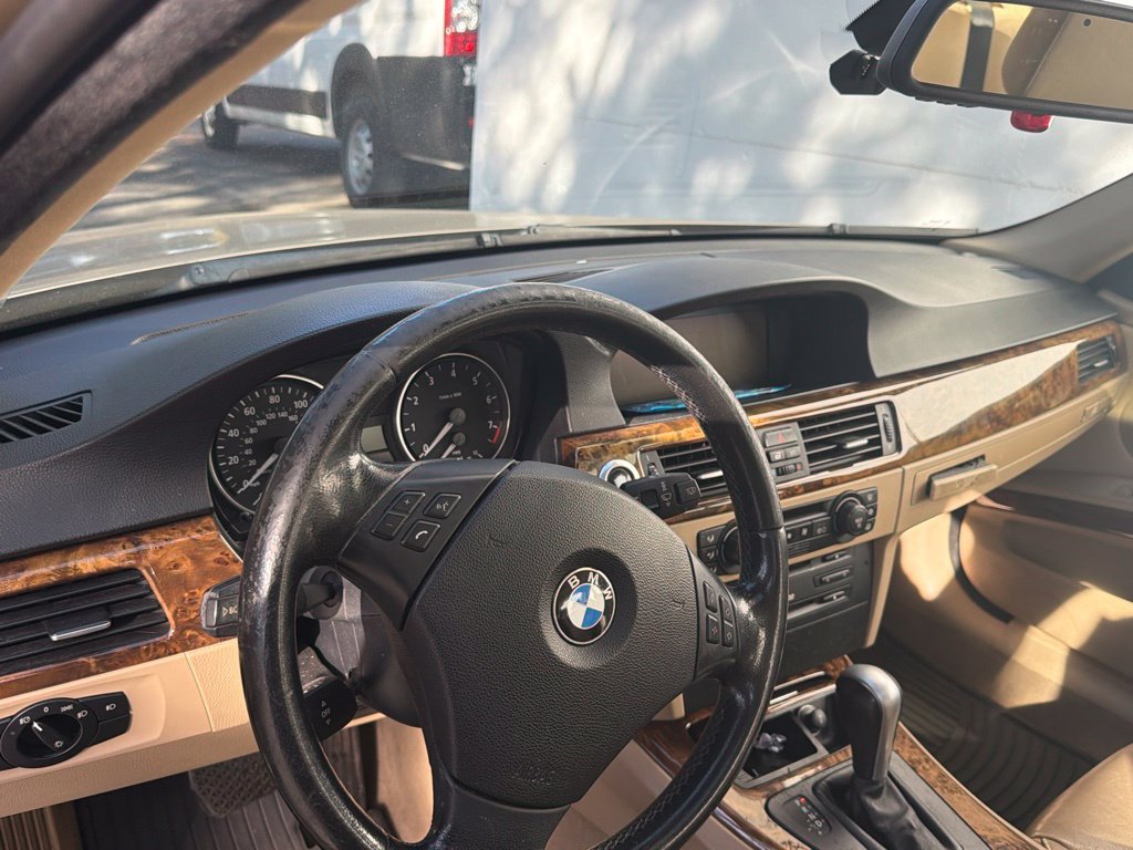 Used 2006 BMW 325i Sedan RWD image 4