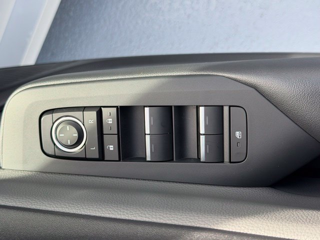 Certified 2026 Toyota Prius XLE AWD/4WD image 22