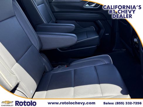 Used 2024 GMC Yukon SLT RWD image 10