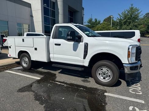 Used 2024 Ford F250 XL w/ Snow Plow Prep Package AWD/4WD image 5