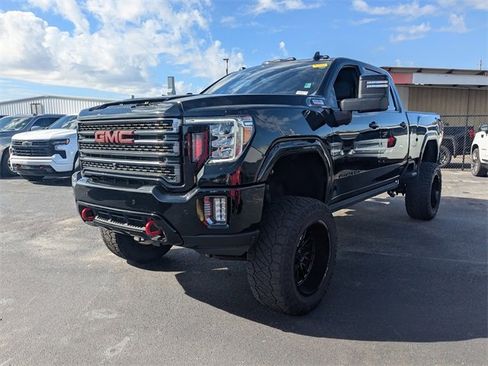 Used 2022 GMC Sierra 3500 AT4 w/ AT4 Premium Plus Package image 5