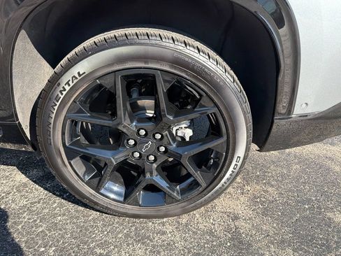 Certified 2024 Chevrolet Traverse RS w/ LPO, Floor Liner Package AWD/4WD image 26