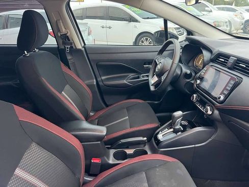 Used 2025 Nissan Versa SR image 14