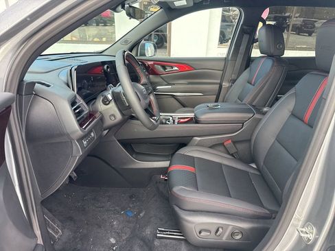 New 2026 Chevrolet Traverse RS image 18