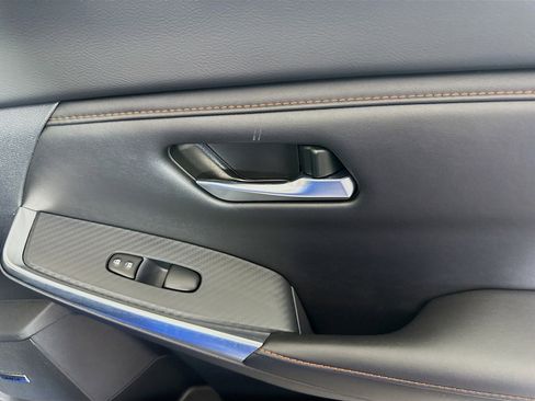 Used 2025 Nissan Sentra SR w/ SR Premium Package image 31