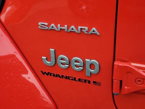 Used 2023 Jeep Wrangler Unlimited Sahara AWD/4WD image 29