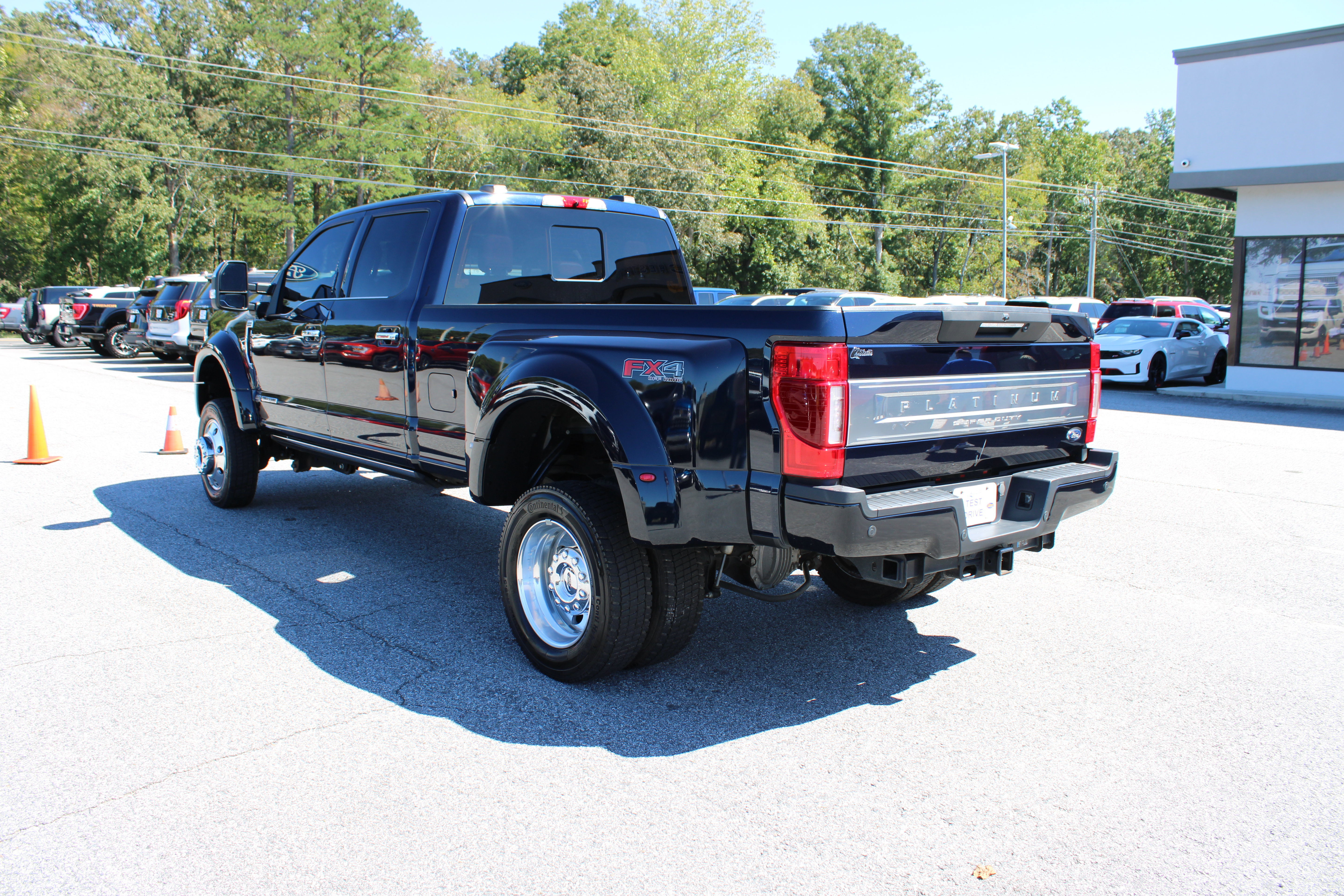 Used 2022 Ford F450 Platinum w/ FX4 Off-Road Package AWD/4WD image 8