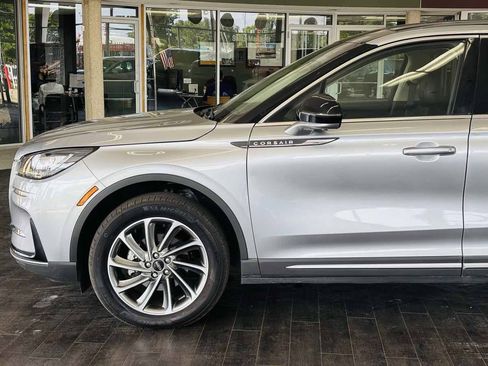 Used 2023 Lincoln Corsair AWD w/ Equipment Group 101A image 15