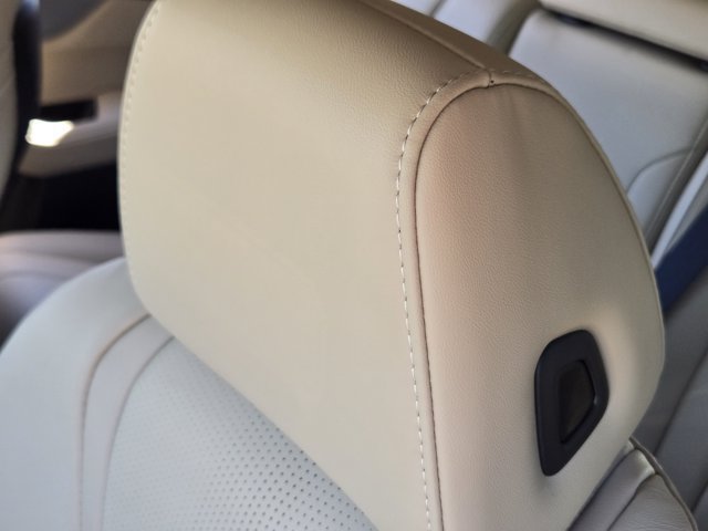 Certified 2026 Acura MDX w/ Technology Package FWD image 15