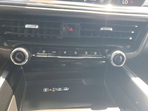 Used 2025 Chevrolet Tahoe Premier image 23