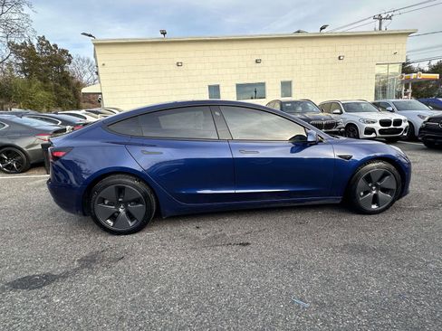 Used 2021 Tesla Model 3 Standard Range Plus image 2