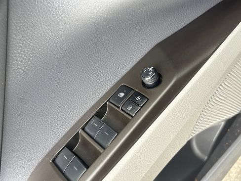 Used 2023 Toyota Camry LE FWD image 9