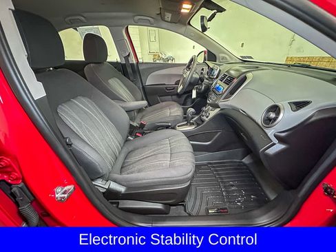 Used 2015 Chevrolet Sonic LT image 7