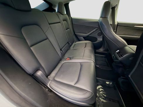 Used 2023 Tesla Model Y Long Range AWD/4WD image 14