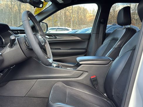 Certified 2024 Jeep Grand Cherokee Altitude image 13