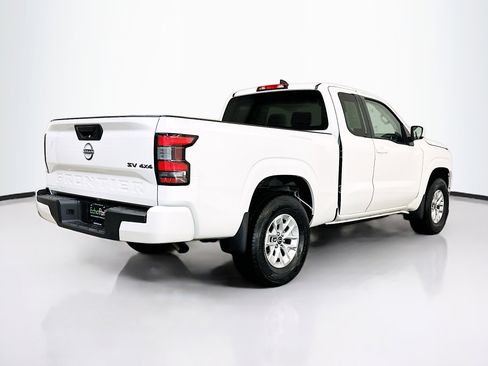 Used 2024 Nissan Frontier SV AWD/4WD image 9