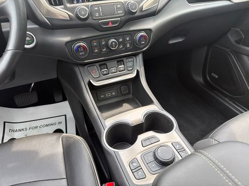 Used 2020 GMC Terrain Denali w/ Denali Premium Package FWD image 16