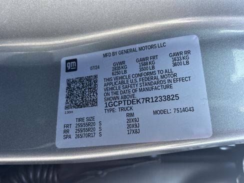 Used 2024 Chevrolet Colorado Z71 w/ Z71 Convenience Package 2 AWD/4WD image 34