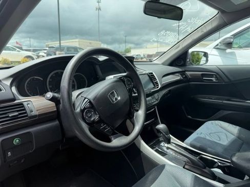 Used 2016 Honda Accord EX image 9