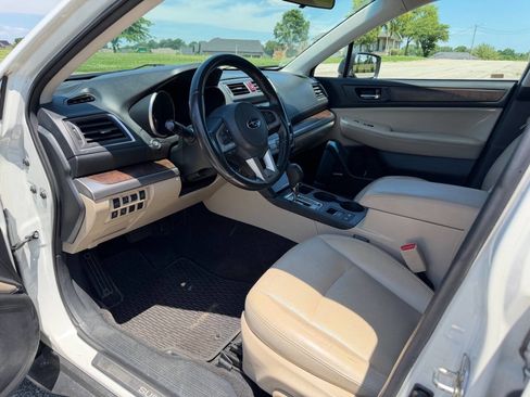 Used 2015 Subaru Outback 2.5i Limited AWD/4WD image 8